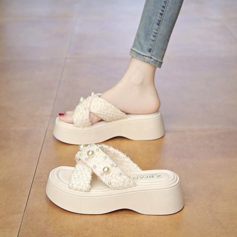 Cool Slippers Women's Summer Wear 2025 New Thick-soled Beach Sandals Internet Celebrity Women's Casual Lazy Fashion One-word Drag