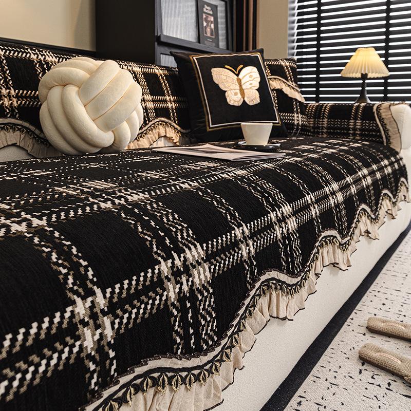 

New British Plaid Sofa Cushion, Universal In All Seasons, Non-Slip And Anti-Cat Scratch, Special-Shaped Advanced Seat Cushion Cover Cloth Towel 70*70cm