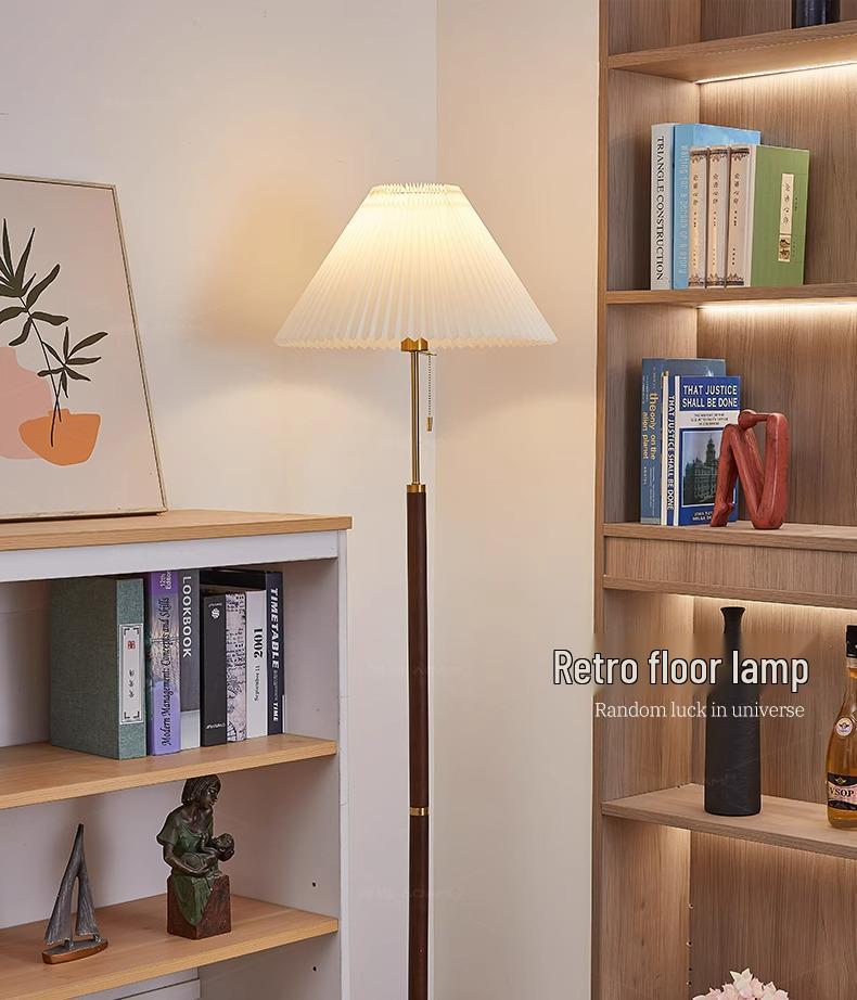 Antique-Style High-End Floor Lamp for Living Room or Bedroom Ambience