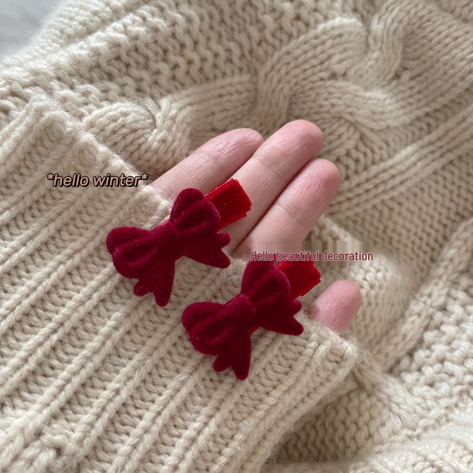 

Минималистичная заколка для волос из бордового бархата с бантом: Универсальная заколка-уточка для осени и зимы