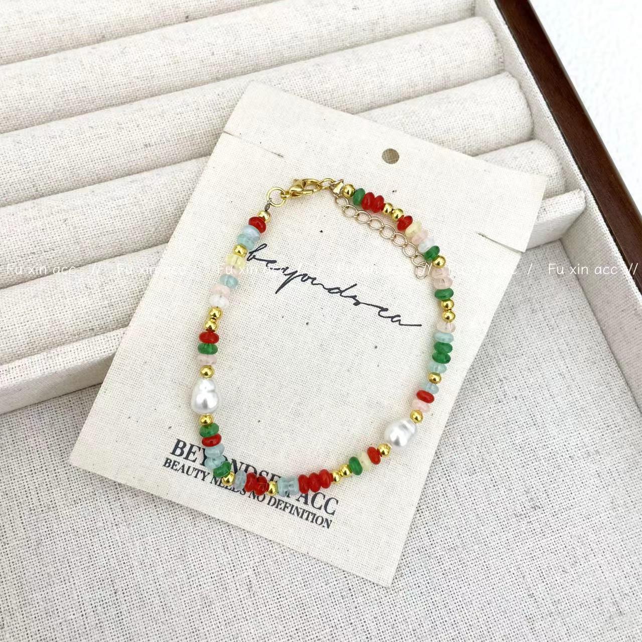 

Ожерелье из разноцветного натурального жемчуга и стеклянных бусин - дизайн 2024 года S0613