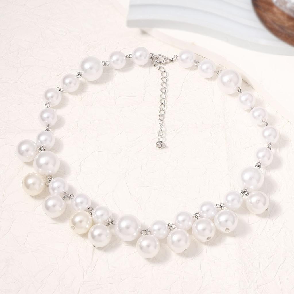 Fashion OL temperament celebrity style multi-layer imitation pearl hipster must-have necklace creative and versatile design sense