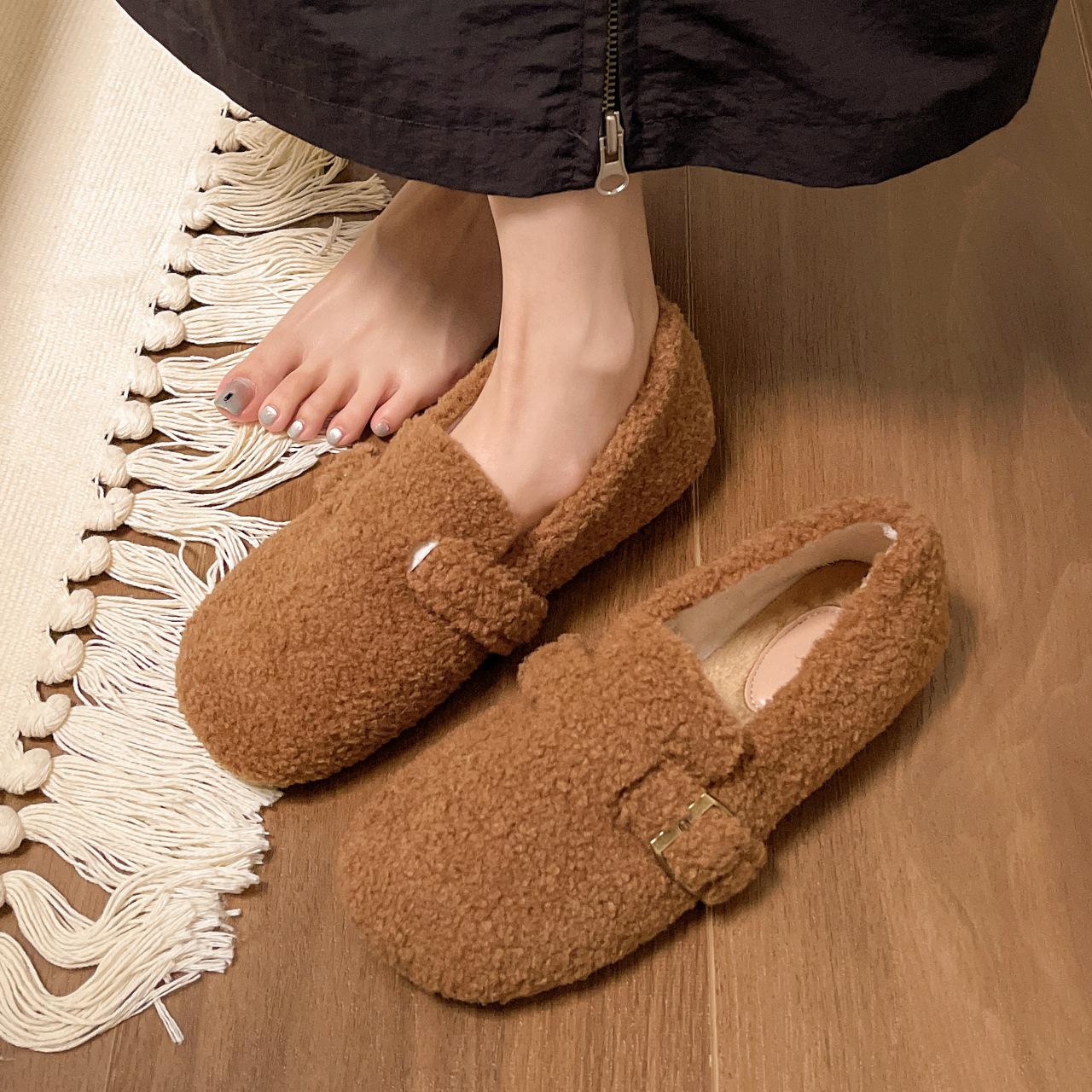 

Internet celebrity Mao Mao shoes women wear 2025 autumn and winter plush single shoes flat one pedal lazy shoes Doudou shoes tide 40