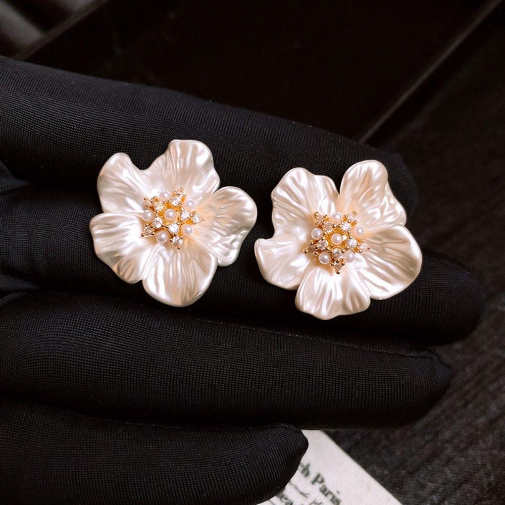 Creative Flower Earrings Light Luxury Ear Stud Gift Camellia Studs Earrings  Party Jewelry