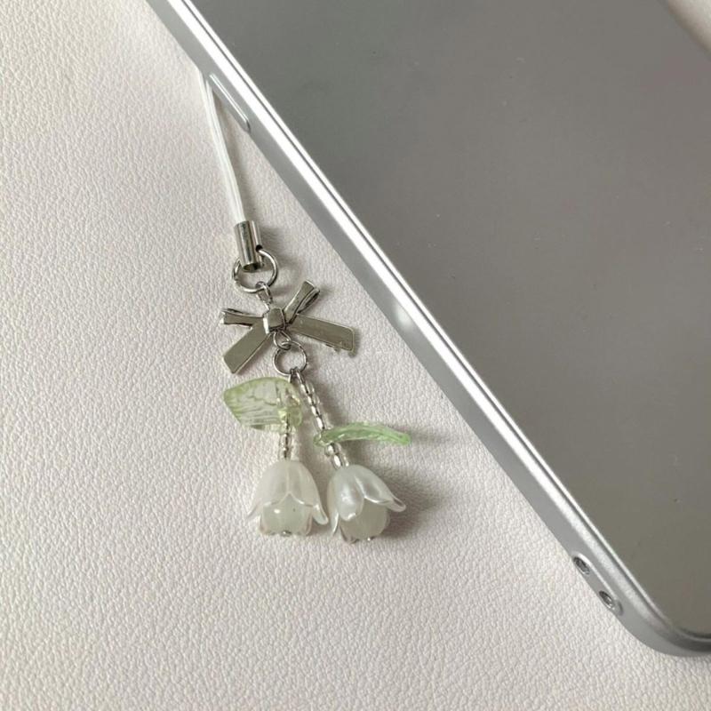 Fashionable Keychain with Bead Phone Charm Unique Bowknot Keychain Vibrant Beaded Pendant for Cellphone
