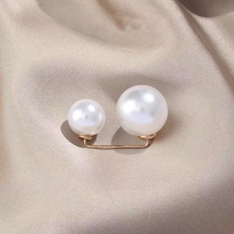 Ladies Fashion Cinch Belts Pins Double Pearl Pins Metal Lapel Pins Pins Sweaters Shirts Cardigans Pins Accessories HMM