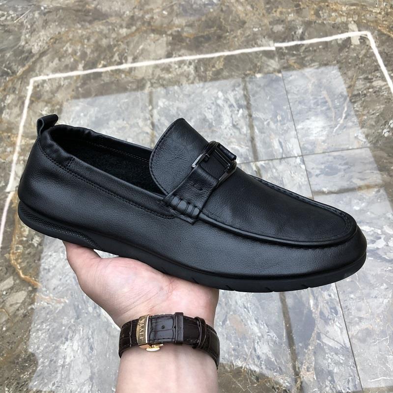 2025 Autumn New Men's Leather Casual Doudou Shoes Soft Sole Breathable Comfortable Versatile High-end Genuine Korean Version Tide