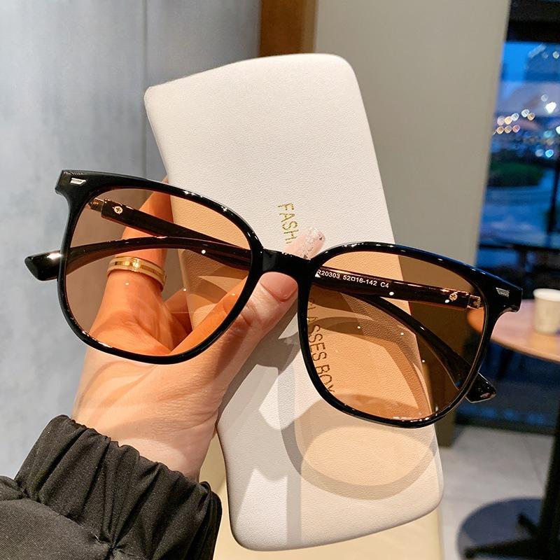 

Black frame brown sunglasses women s high-end yellow UV-proof large frame glasses frame TR90 polarized sunglasses