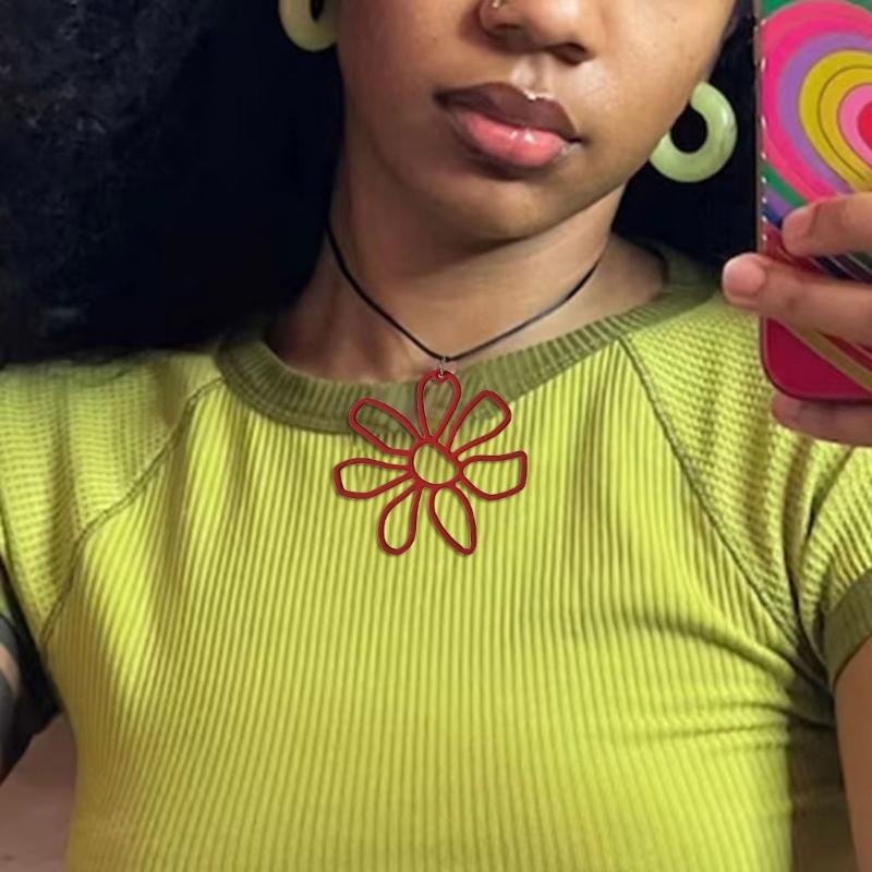 Flower Necklace Fashionable Statement Piece Girls Jewelry Chokers Chain for Women Daily Wear Party Gift Accessory