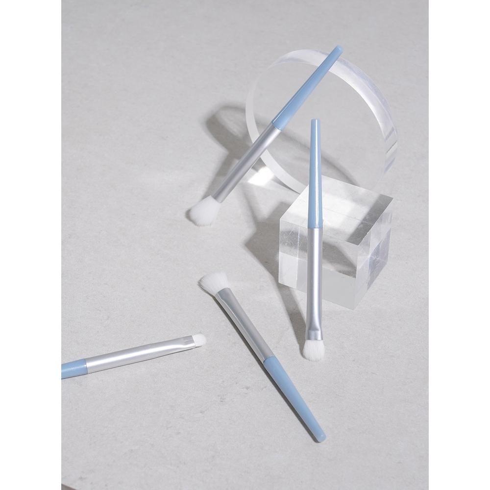 Daiso 4 Piece Eyeshadow Brush Set