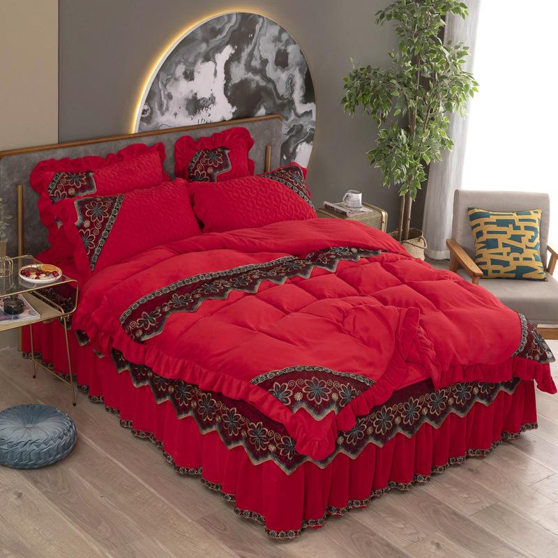 220g Quilted Bed Skirt Set: Warm Milk Velvet with Lace Embroidery (Four Pieces)