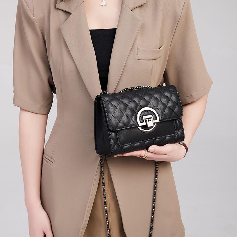 New Style Cowhide Spring and Summer Style Diamond Chain Small Square Bag Crossbody Shoulder Bag for Women