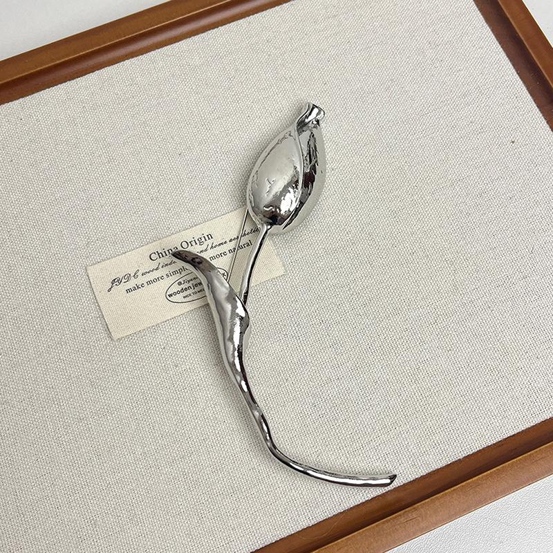 Fashionable Retro Tulip Brooch For Women Girls Exquisite Light Luxury Suit Pins Versatile Corsage Clothing Accessories Gifts