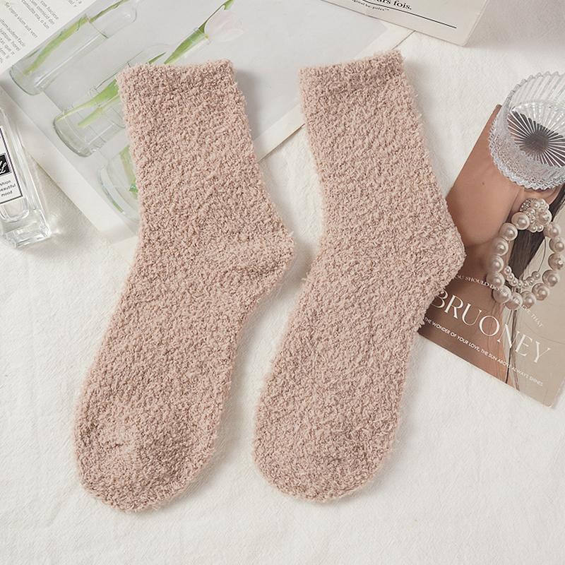 Coral Fleece Socks Fleece-lined Warm Sleep Socks Floor Socks Autumn and Winter Women's Mid-calf Socks Non-shedding