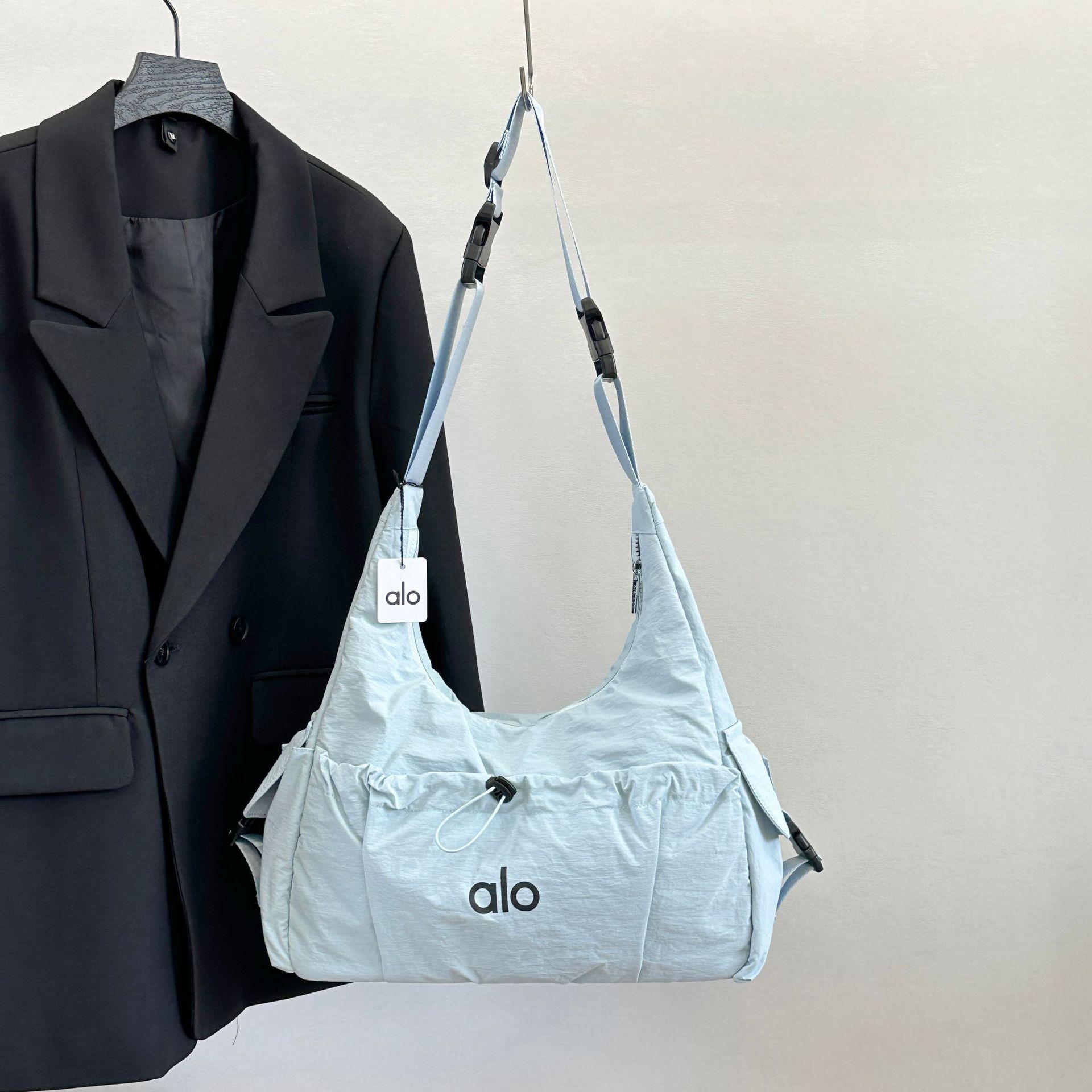 

Outdoor Casual Canvas Class Commuting Tote Bag for Women, Large Capacity Versatile New Summer Versatile Popular Shoulder Bag світло-синій колір