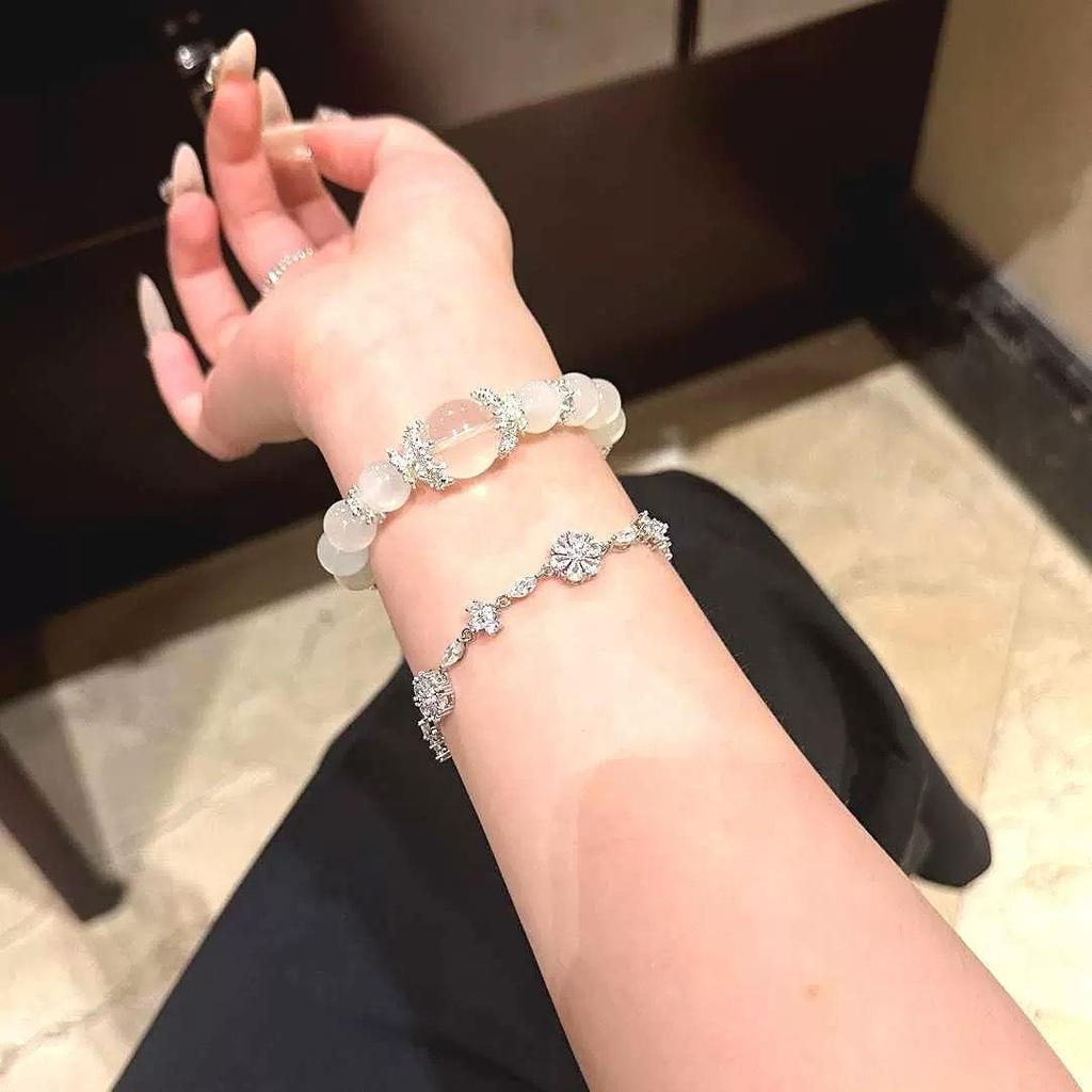 Gentle Crystal Moonlight Bracelet: Exquisite Gift for Girlfriend, Enhances Skin Glow, High-Grade Jewelry