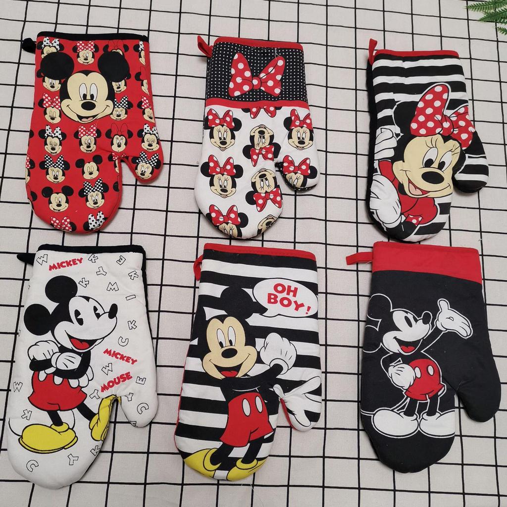 Minnie & Mickey Mouse Cartoon Heat-Resistant Gloves for Kitchen Baking and Microwave Use