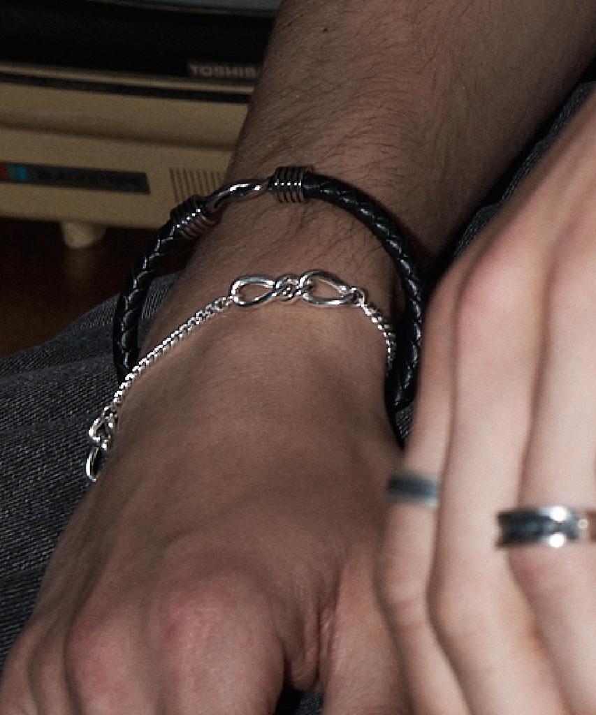 Thestillroom [Silver] #B2615 Interlock Bracelet
