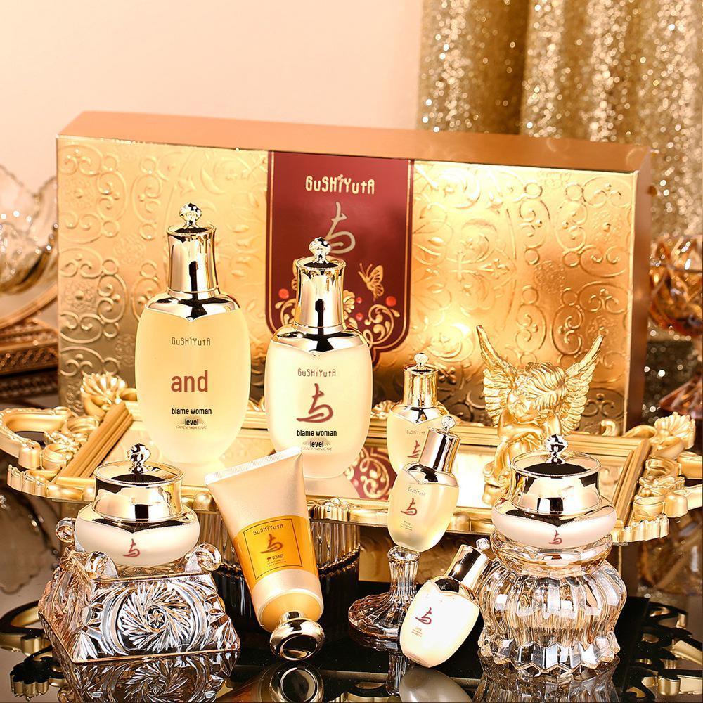 

История и ее роскошный королевский уход за кожей: Увлажняющий набор из 8 предметов