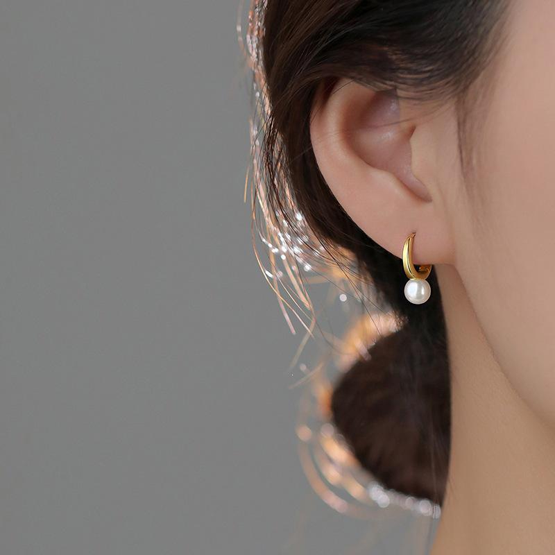 2022 Zodiac Pearl Stud Earrings: 925 Sterling Silver, Light Luxury Women's Winter Accessory