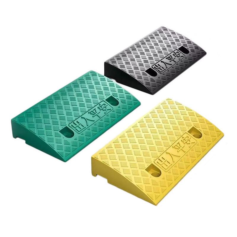 Plastic Threshold Ramp & Speed Bump for Cars and Curb Climbing