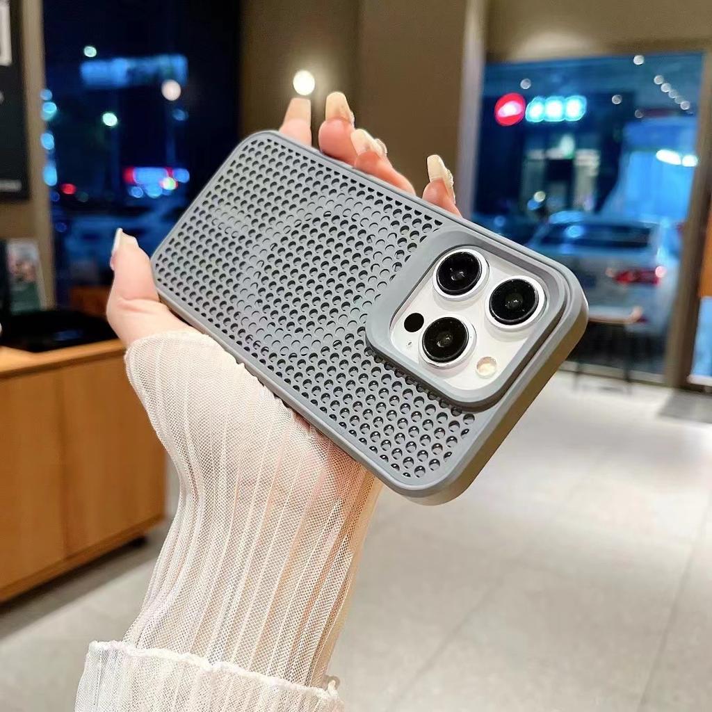 Applicable iPhone17promax Mobile Phone Case Breathable Honeycomb Network Heat Dissipation Magnetic Suction Apple 15 Matte PC Protective Case
