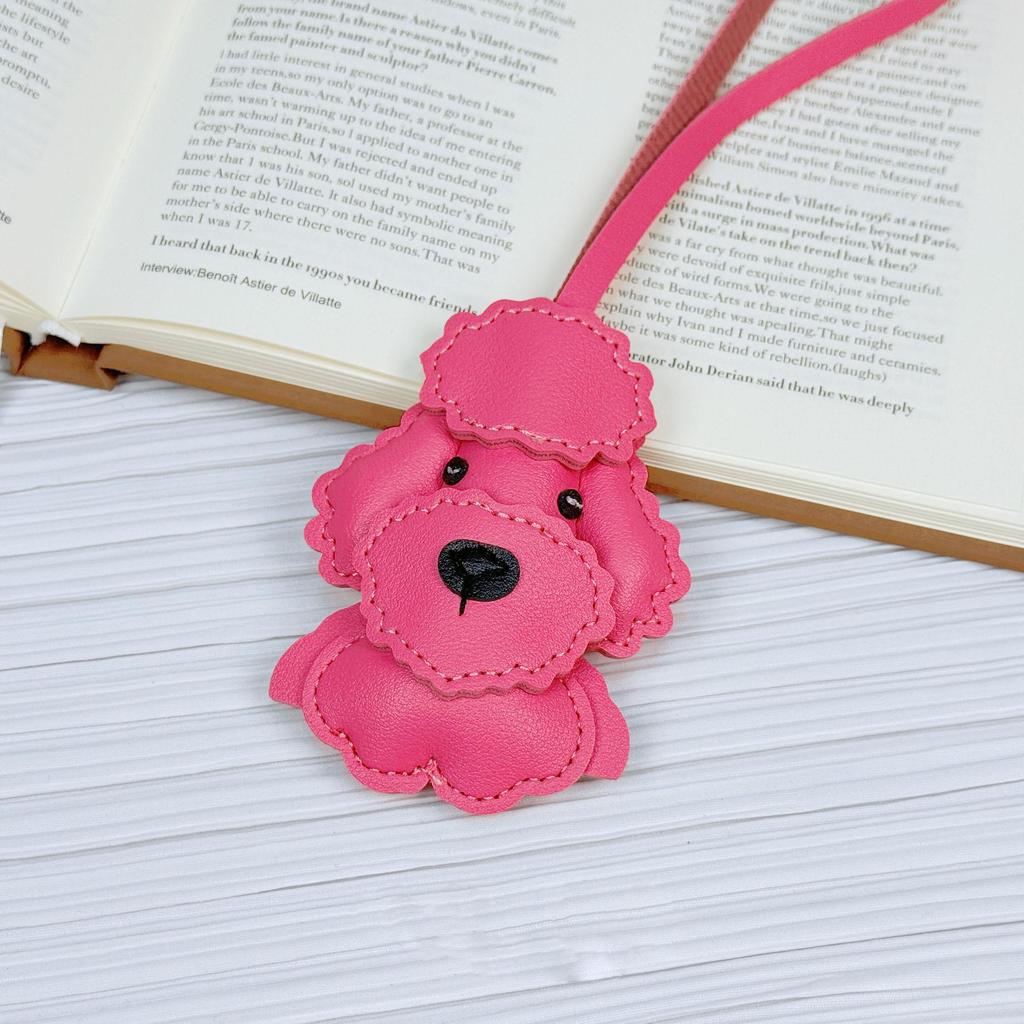 Trendiger niedlicher Kawaii-Cartoon Leder Pudel Hund Taschenanhänger Anhänger Schlüsselanhänger Tier Rucksack Handtasche Dekoration Anhänger für Frauen Männer