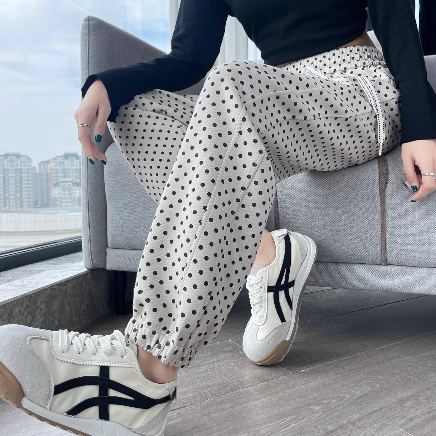 

Женские гаремные спортивные брюки с завышенной талией в горошек - Большой размер, Свободный крой, Стройнящие повседневные брюки для весны и осени 4XL