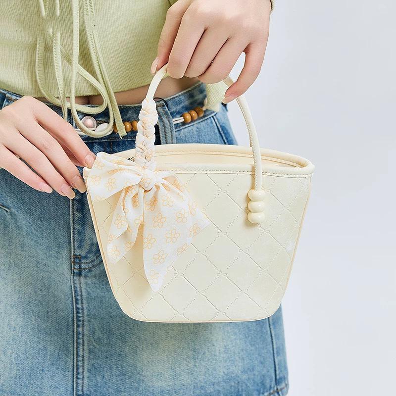 

Женская сумка Pop Pink с премиальной текстурой Niche Tote Bag