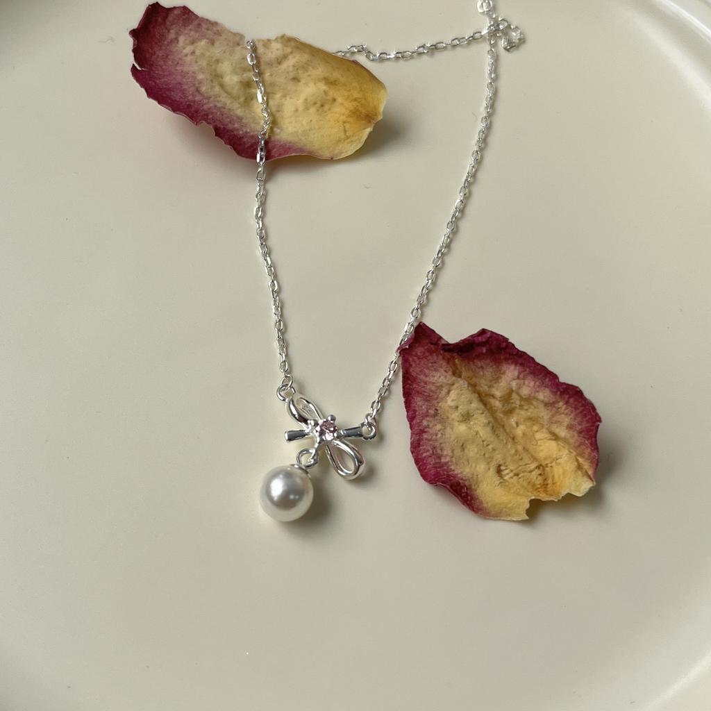 Small and fresh temperament S925 sterling silver bow bead necklace female sweet pink diamond collarbone chain