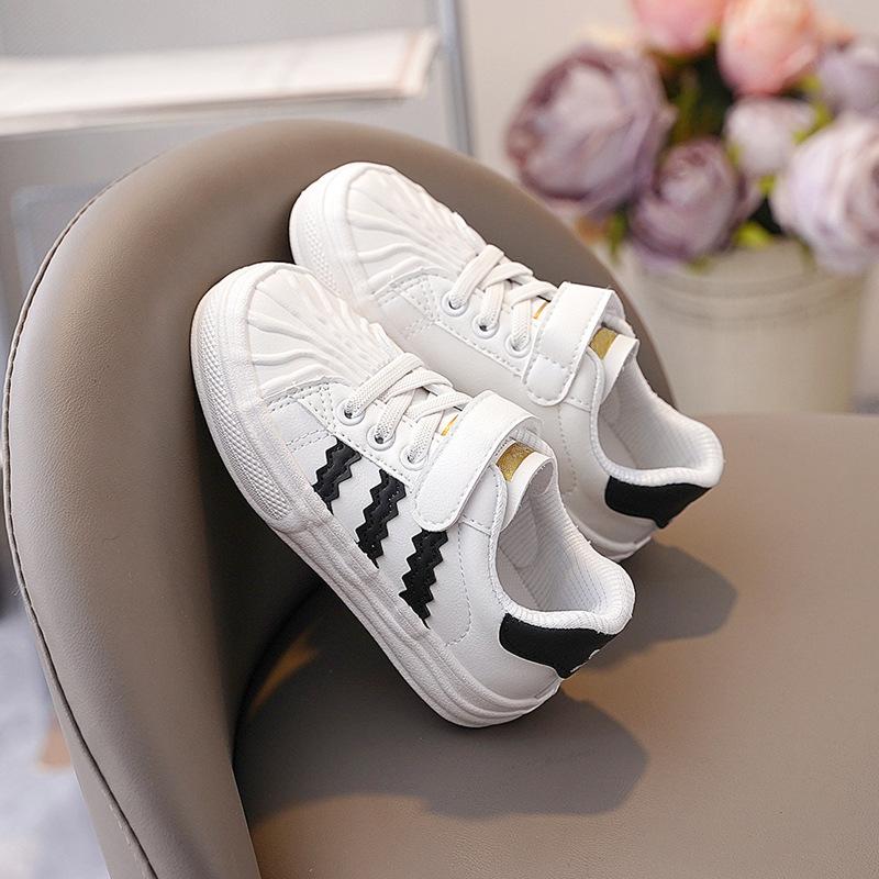 Baby walking shoes, boys' shoes, kindergarten indoor shoes, new spring/autumn styles, dissolvable shoes, girls' white sneakers