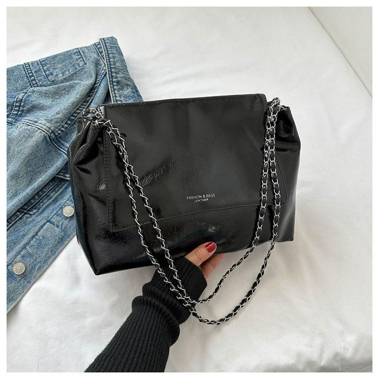 Faux Leather Crossbody Bag for Women Minimalist Chain Shoulder Handbag