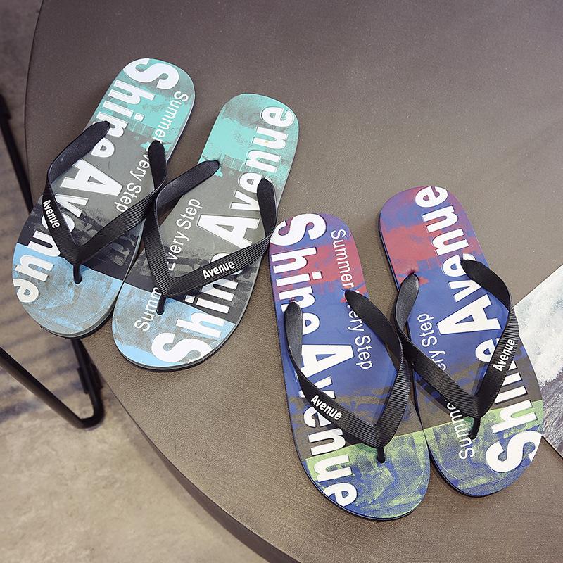 2025 Summer Slippers Men's Toe Post Flip Flops Trendy Outdoor Beach Sandals Non-Slip Casual Slip-On Personality Footwear for Men