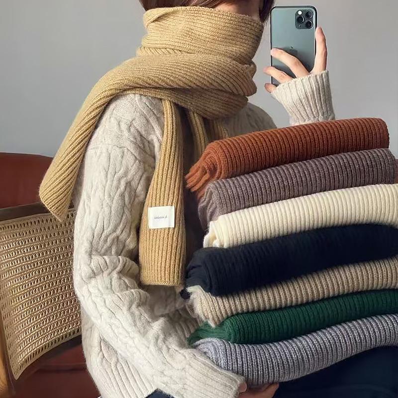 Autumn and winter thickened scarf women's high-end Korean version solid color lengthened knitted scarf to keep warm girlfriends windproof shawl