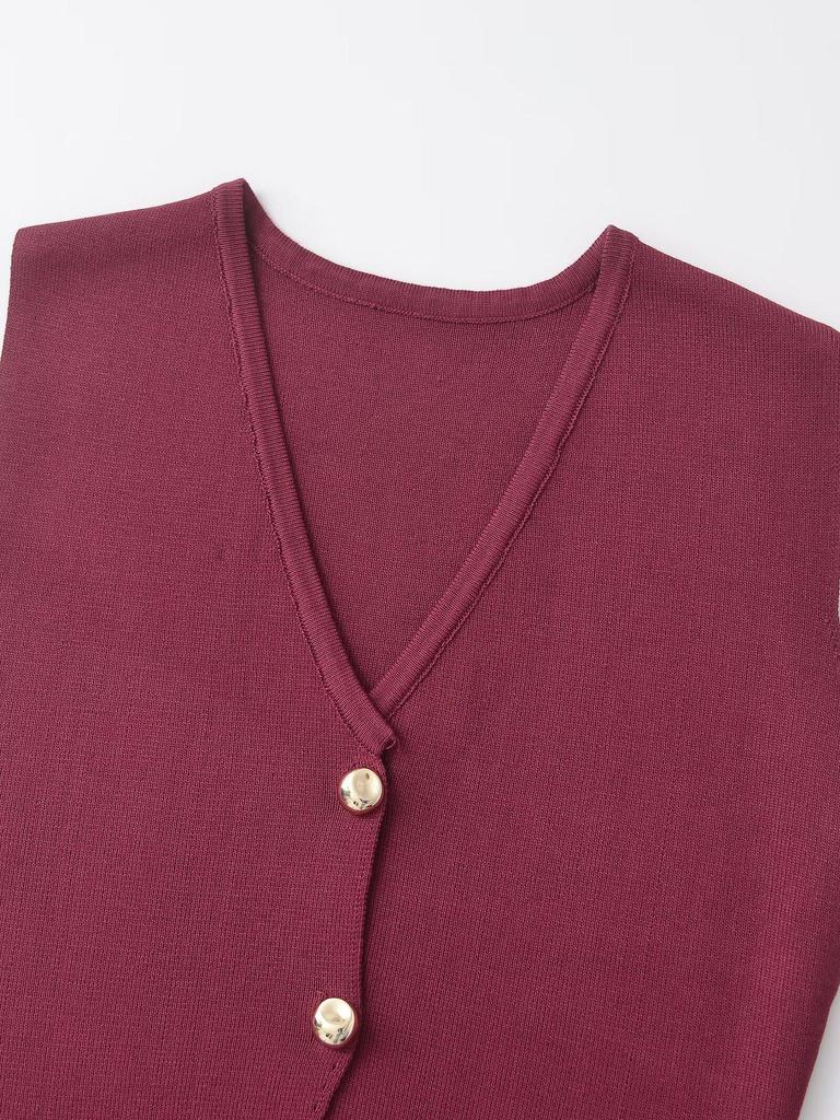 2024 Autumn Women's Fashion Knit Top with Gold Button Detail - European & American Style, Simple Design