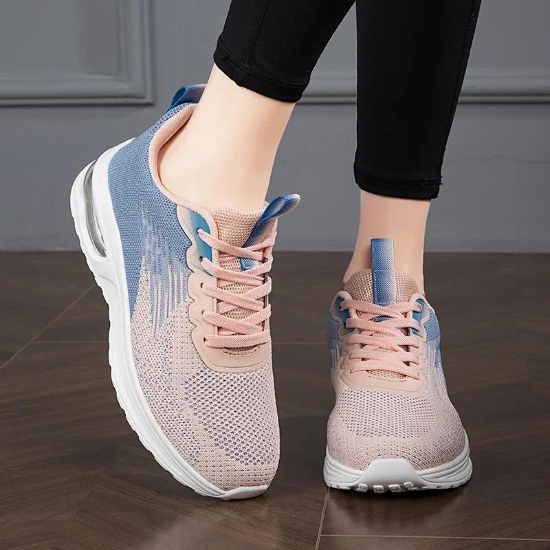 נעלי ספורט אופנתיות לנשים 2024 עם ריפוד רשת, גמישות גבוהה, נוחות ונושמות, נעלי ריצה, נעלי הליכה עם סוליה שטוחה