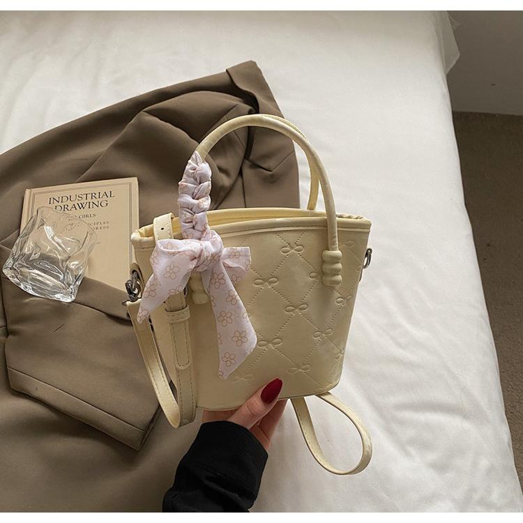 

Vegetable basket portable small bag 2025 new gentle sweet niche high-end bucket bag versatile messenger bag tide