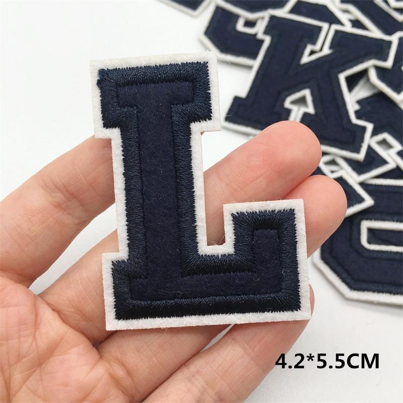 Donkerblauwe Letter Borduurpatches Doe-het-zelf Alfabet Strijkbare Patch Naam Patch Toegepast Op Kleding Naaistickers