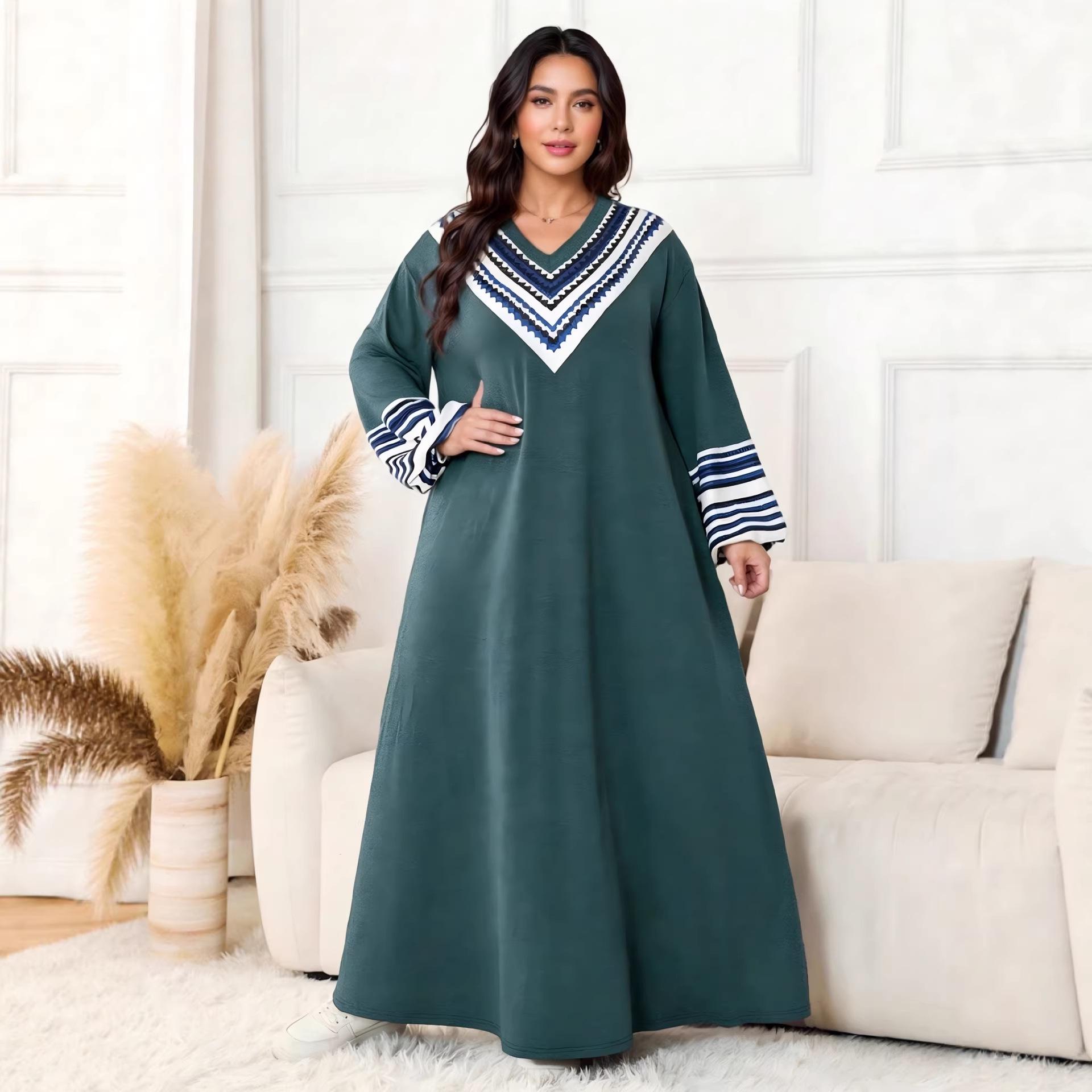 

Middle East Plus Size V-neck Geometric Embroidery Lantern Sleeve Dress XXXXL зелёный