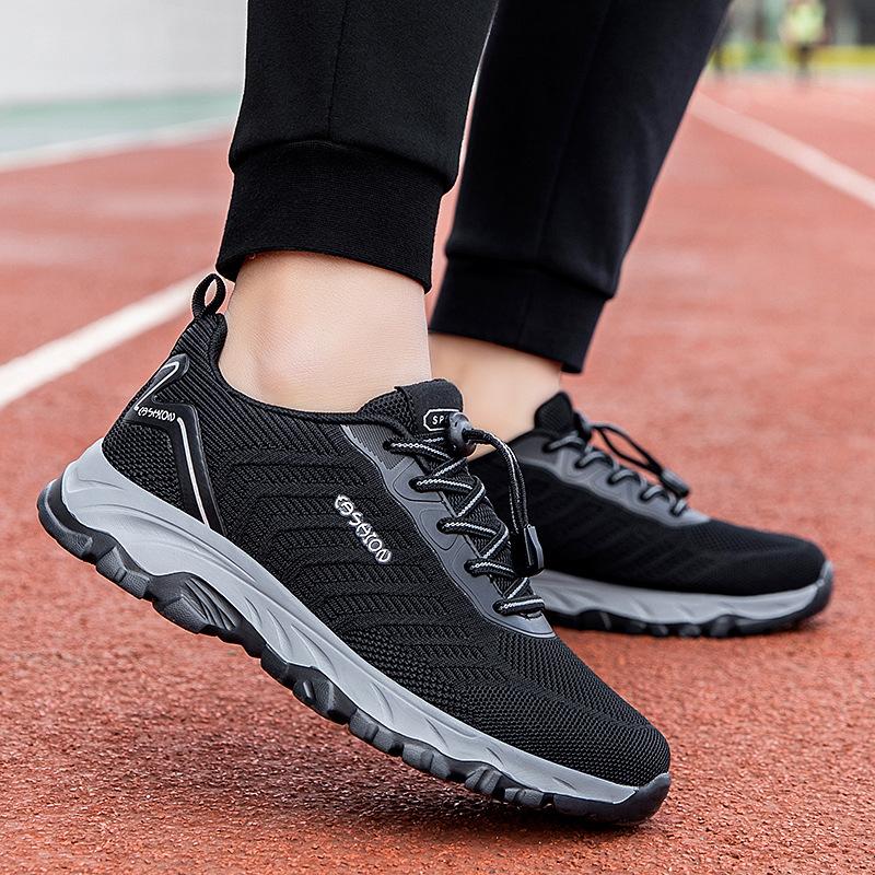 Popular elderly shoes spring and summer breathable fly-woven mesh soft sole in the elderly walking shoes men's and women's sports parents shoes