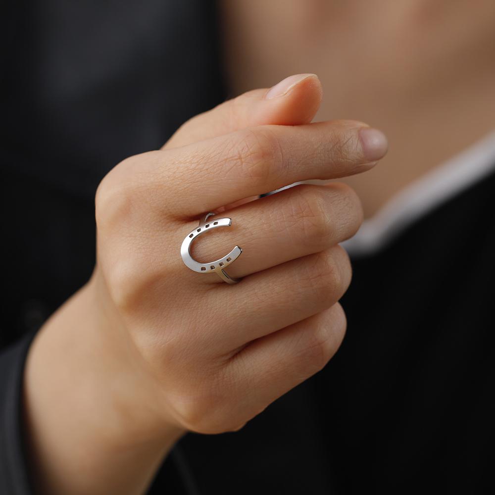 Dawapara Retro Horseshoe Ring Animal Horse Equestrian Gift Stainless Steel Wedding Band Couple Jewelry