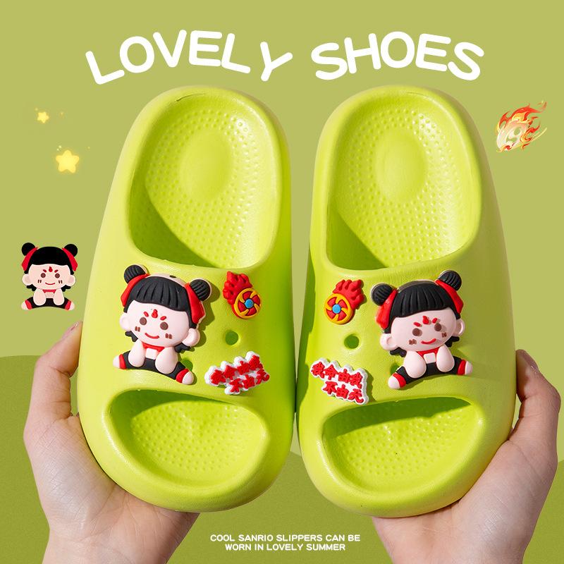Children's Summer Slippers, Cute for Boys and Girls, Non-slip for Indoor Bathing, Suitable for Outdoor Wear, Closed-toe Parent-child Sandals