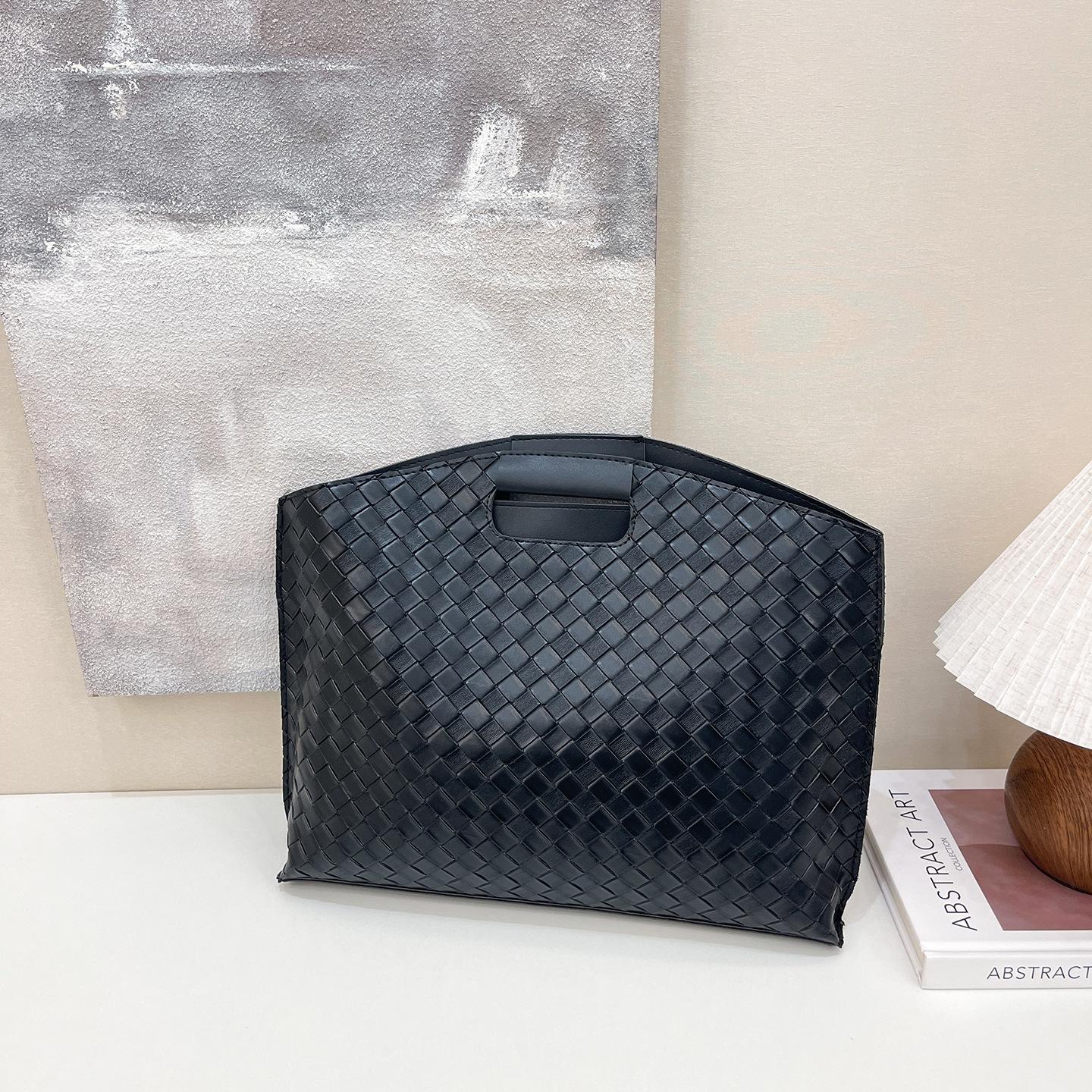 

2025 осень модный зарубежный стиль портативная большая вместимость деловая сумка для поездок на работу высокая ценность простая повседневная сумка-портфель чёрный