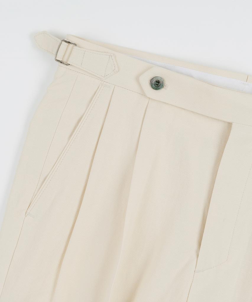 BELLIEF Essential Linen Cotton Twill Adjust 2-Pleated Relaxed Chino (Ecru)