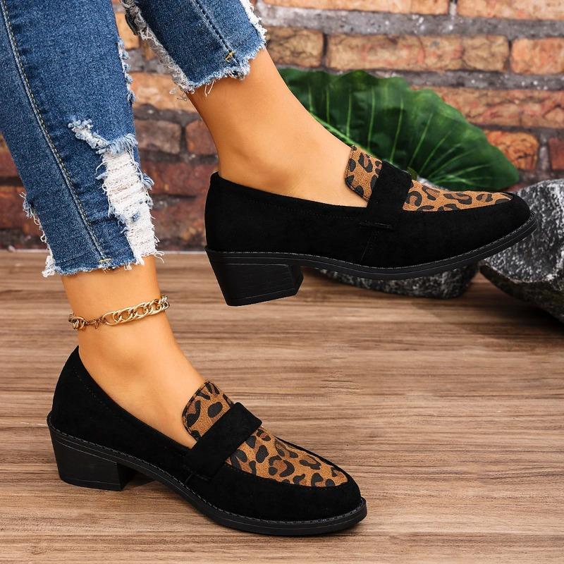Fashion 2025 Women Casual Shoe Spring Fashion Loafers Large Size Casual Medium Heel Sneakers Women Round Toe Leopard Print Slip-On Shoes