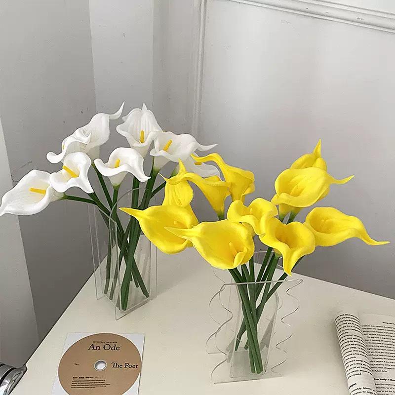 Mini PU Calla Lily Artificial Bouquet for Weddings, Home Decor, Photography, and Landscaping.