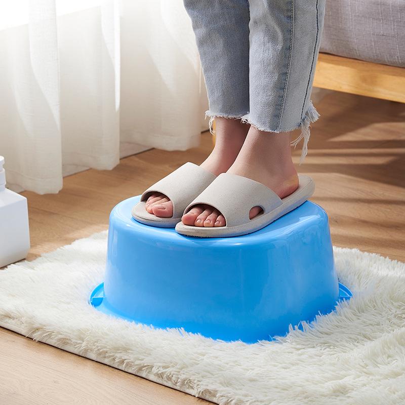 Thickened Apple-Shaped Plastic Foot Spa Basin for Massage and Soaking