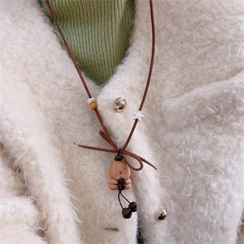 Einzigartiger Zugband Kaffeebohnen-Bären-Anhänger an verstellbarer Halskette im Retro-Stil