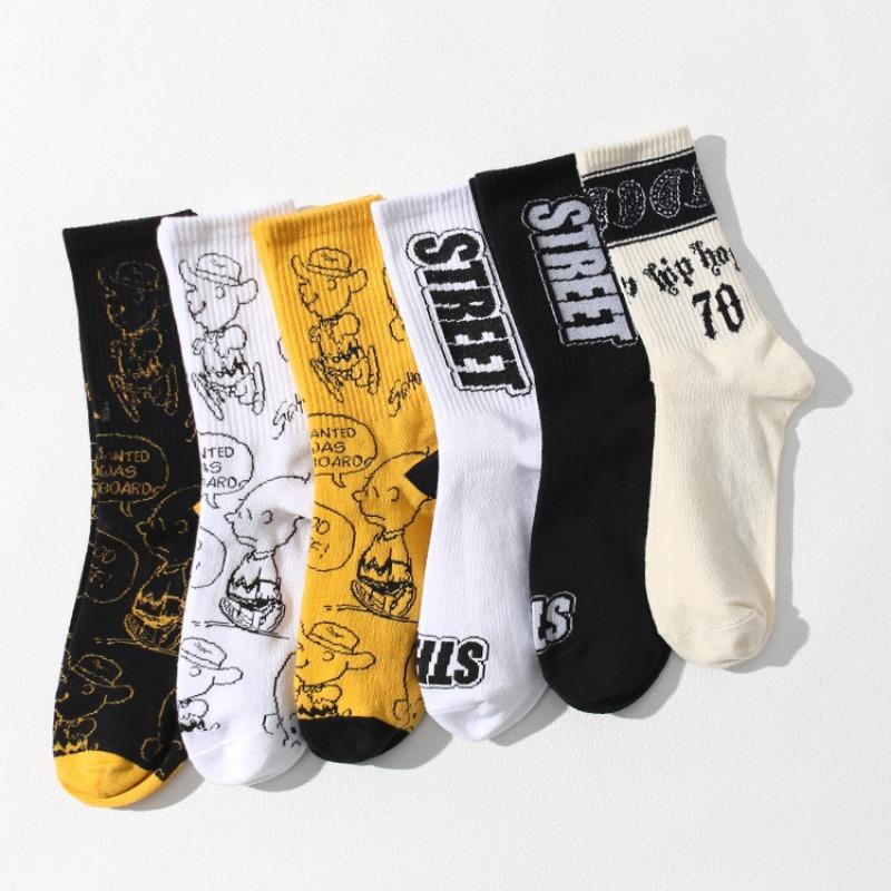 

Men Fall Winter New All-purpose Cartoon Letter Sports Tube Socks 1 pair білий