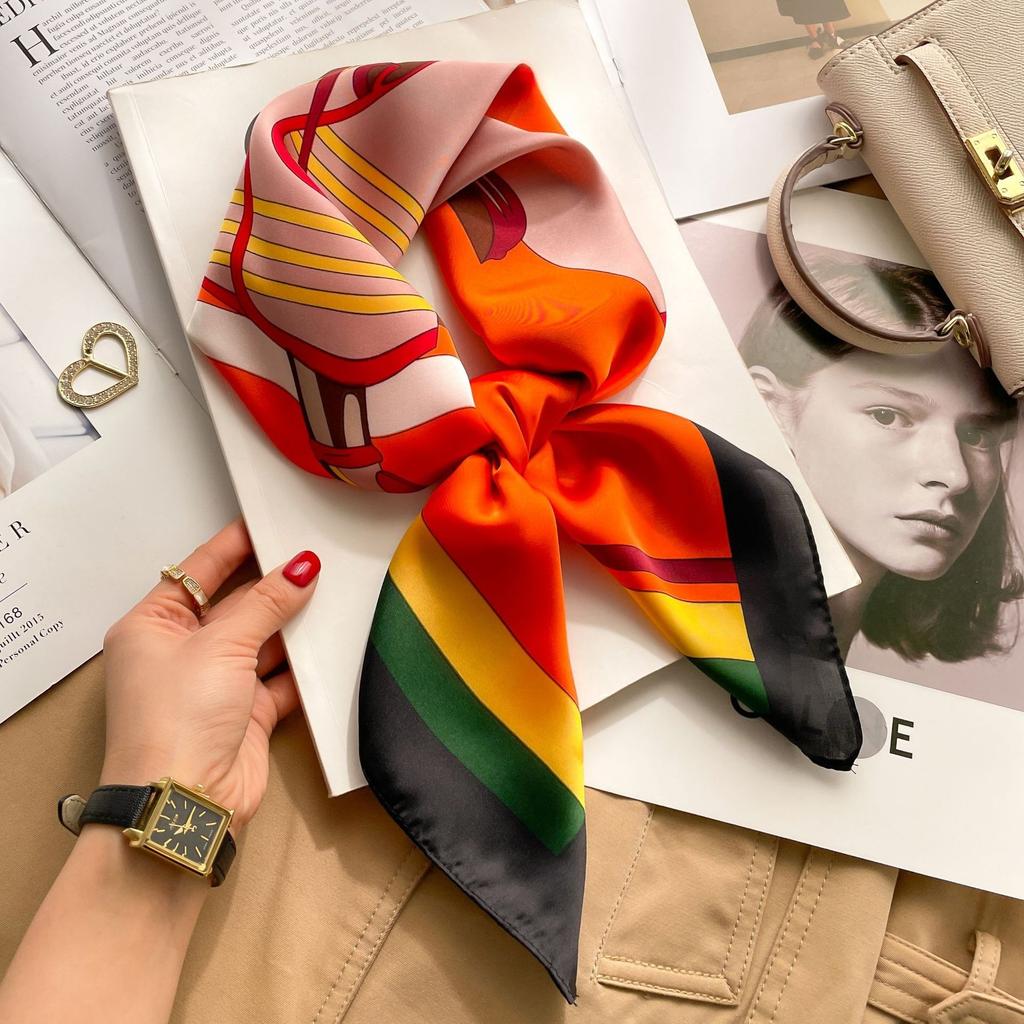 Luxus-Mode-Druck 70*70cm Seide Quadrat Schal Frauen Weiche Satin Haarband Halstuch Krawatte Weibliche Stirnband Foulard Tasche Band